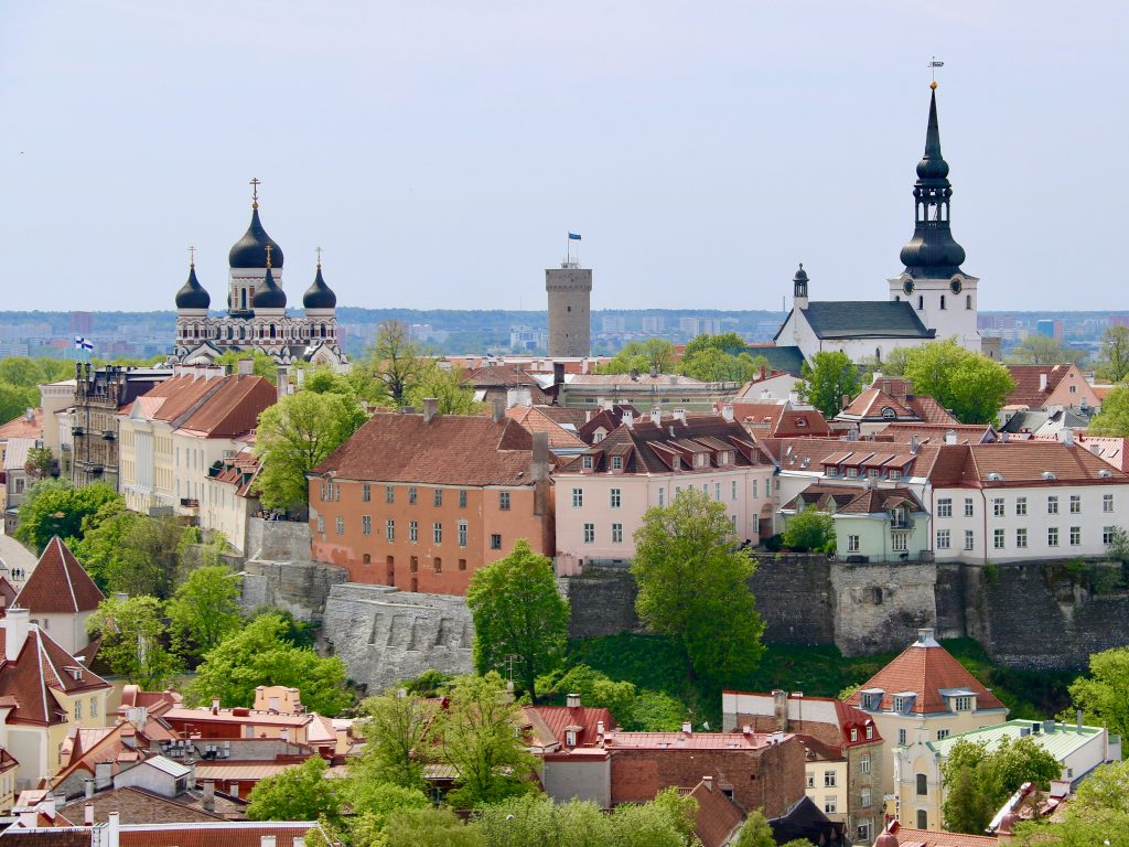 Igauņu valoda iesācējiem un visiem līmeņiem. Mācies igauņu valodu darbam, dzīvei, studijam vai ceļojumiem. Mācies igauņu valodu aizraujoši! 